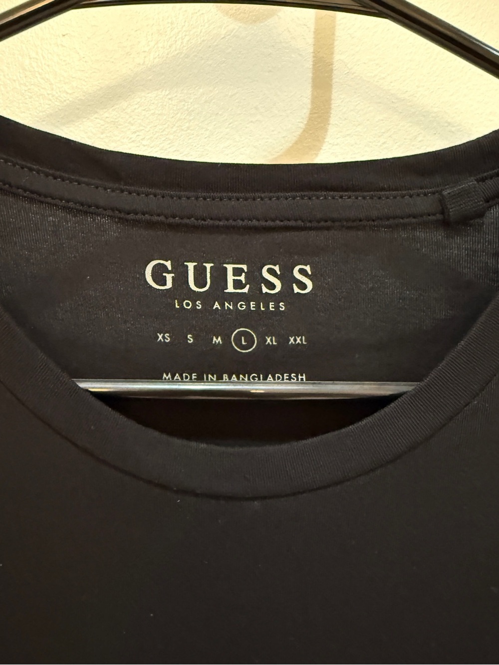 GUESS Men’s Black Short-Sleeve Logo Tee - Picture 2 of 5